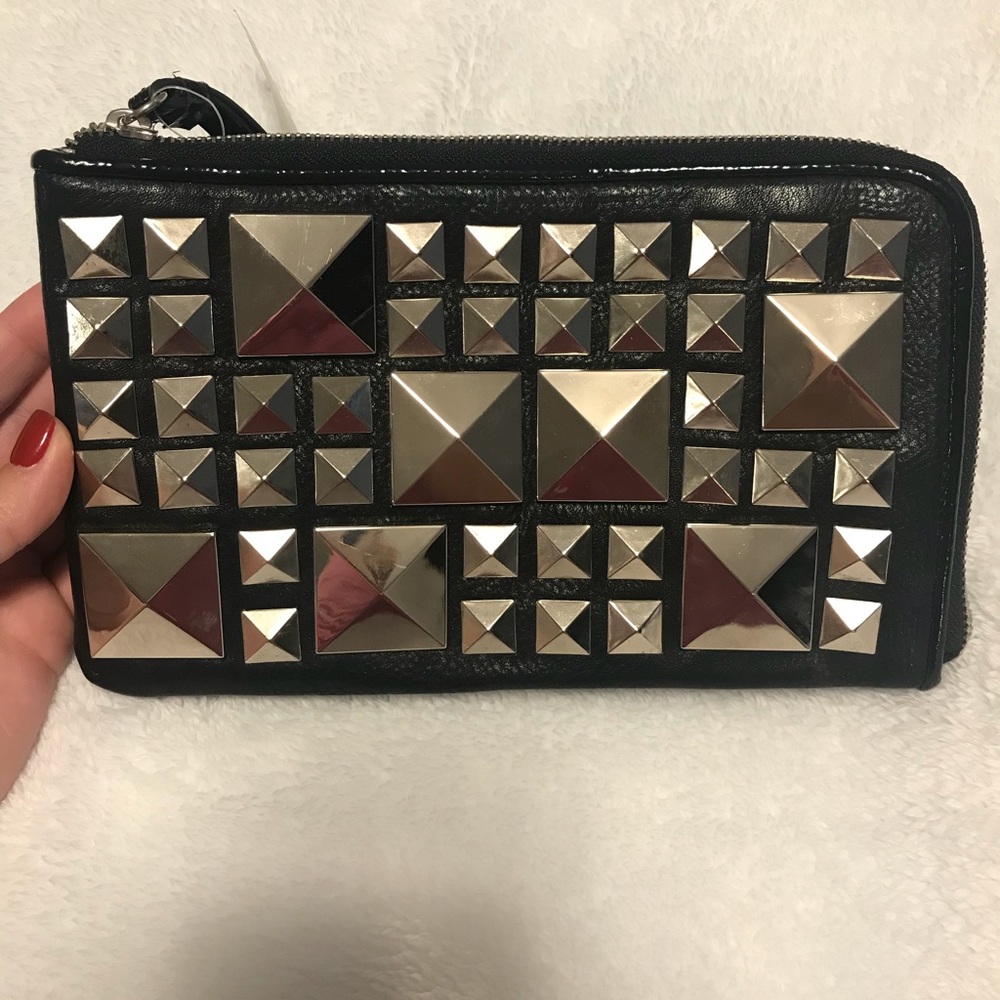 New! Bakers wristlet clutch "phoenix" with tags!